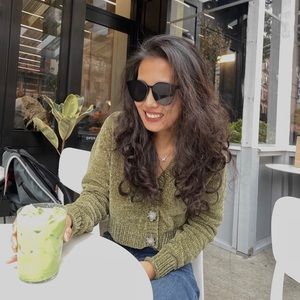 Meet your Posher, Rose